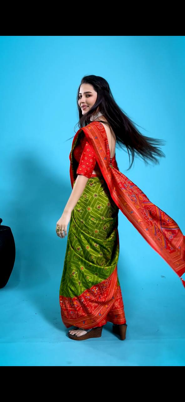 SAREES FABRIC.:Rewaa silk